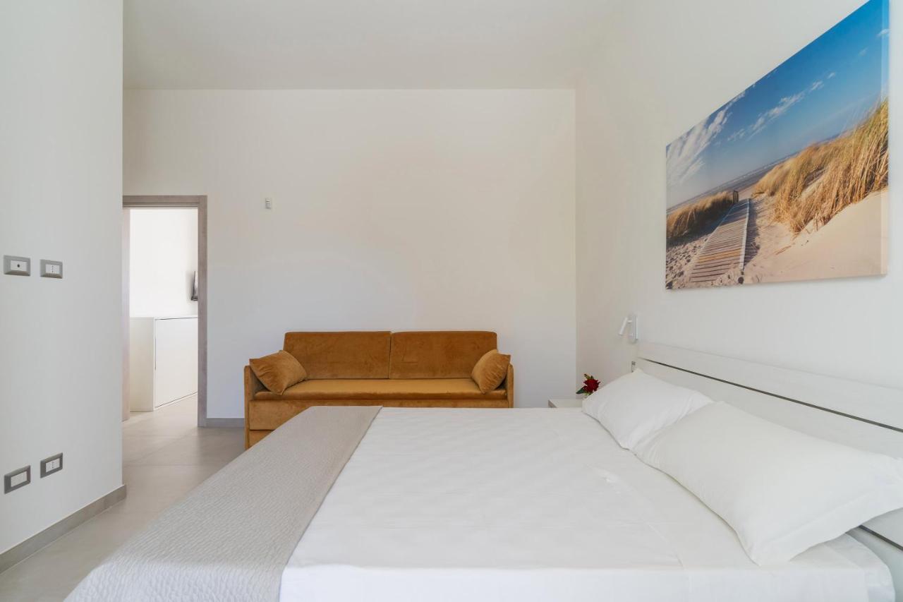 Residence Jolly Mare Torre Lapillo Esterno foto
